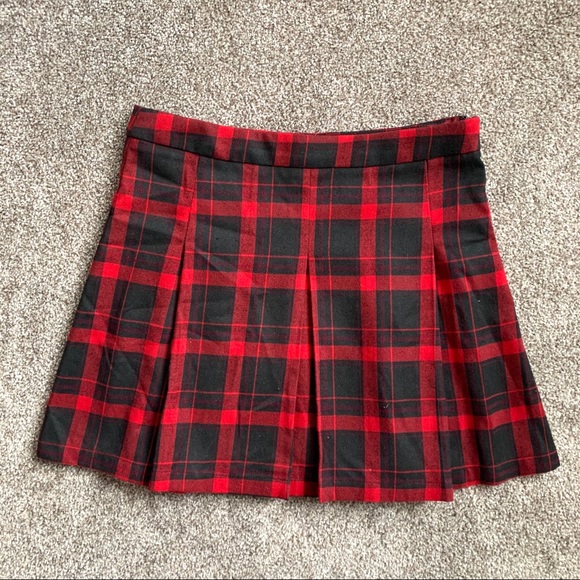 UO / ECOTE / PLAID PLEATED MINI SKIRT - Picture 2 of 4